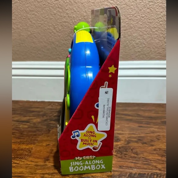 NWT Cocomelon Singalong BoomBox with Microphone - Picture 4 of 4